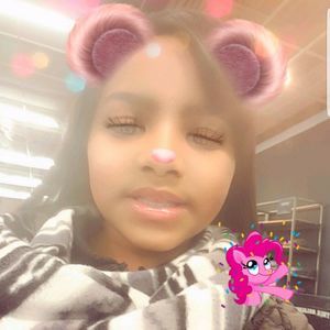 Meet your Posher, Manuela